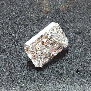 IGI Certified 5.09ct Radiant Modified Brilliant Cut Lab Diamond